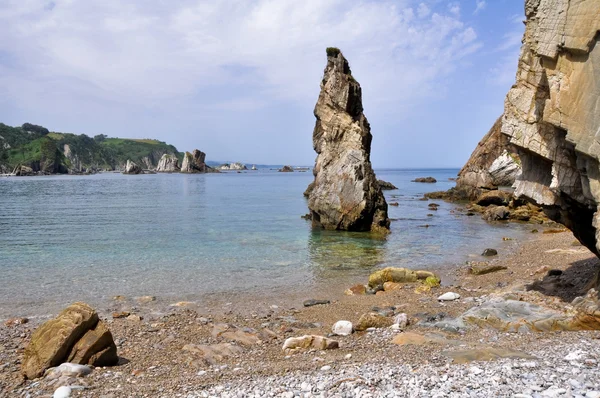 沈黙、アストゥリアス （スペインのビーチの岩) — ストック写真