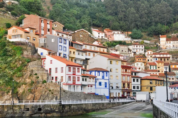 Cudillero, vissersdorp in Asturias (Spanje)) — Stockfoto