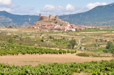 San Vicente de la Sonsierra, La Rioja, Spain clipart