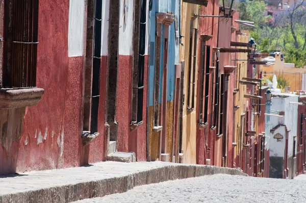 Colonial architecture in San Miguel De Allende, Guanajuato Mexico — Stock Photo, Image