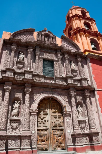 Kirche von san felipe neri, san miguel de allende, mexiko — Stockfoto