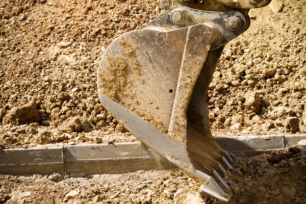 Kotró egy mély árkot ástak, munka — Stock Fotó