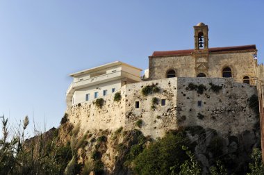 Girit Manastırı