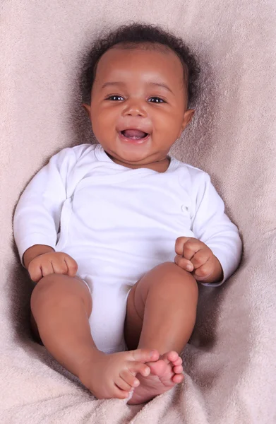 Bebé recién nacido afroamericano —  Fotos de Stock