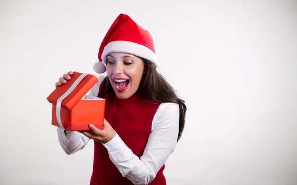 Natale ragazza scatola di apertura — Foto Stock