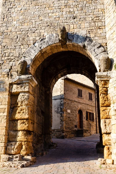 Porta Etrusca Antiga de Volterra na Itália — Fotografia de Stock
