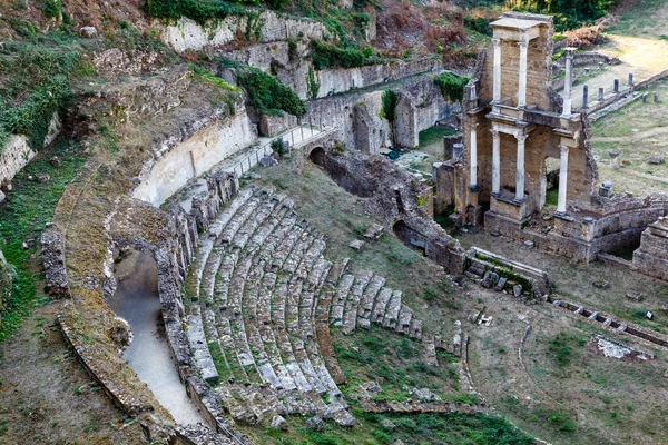 Antyczny teatr rzymski w miejscowości volterra w Toskanii, Włochy — Zdjęcie stockowe