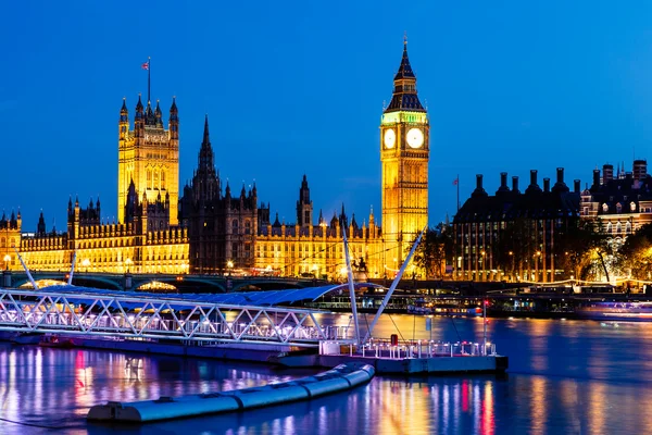 Big Ben y la Cámara del Parlamento en la Noche, Londres, Reino Unido — Foto de Stock