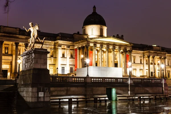 National Gallery and Trafalgar Square in the Night, London, Unit — Stok Foto