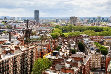 Hava lo westminster Katedrali çatılar ve evlerin göster