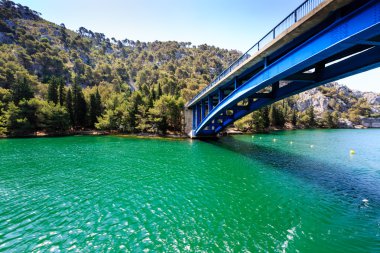 milli park krka ve mavi köprü Nehri yakınındaki şehir s