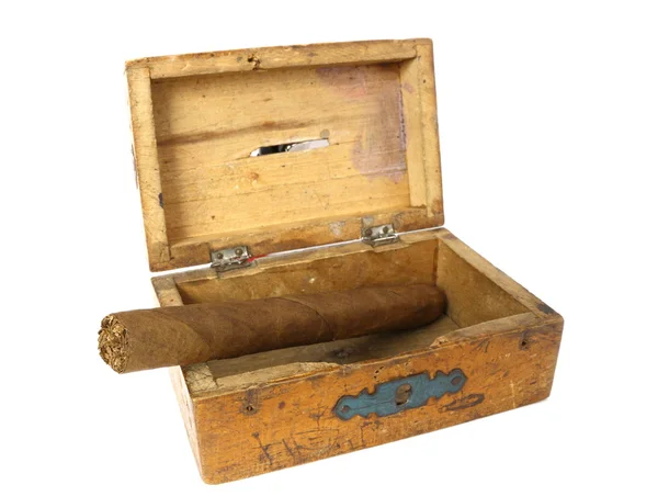 Caja vintage con cigarro —  Fotos de Stock