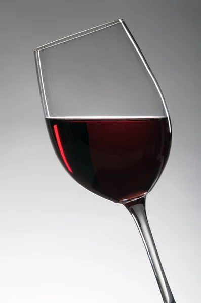 Weinglas mit Rotwein — Stockfoto