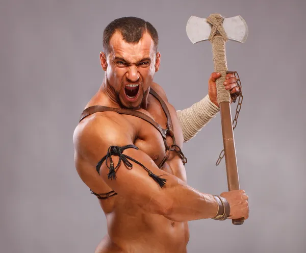 Gespierde mannelijke portret van oude warrior Stockfoto