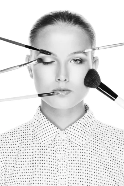 Beautiful woman with brushes for make-up — Stock Photo, Image