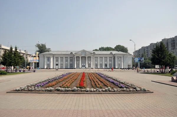 Casa da Cultura. Novoaltaysk cidade . — Fotografia de Stock