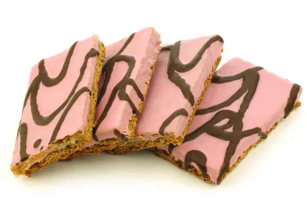 Biscoitos de vidro rosa recém-assados com molho de chocolate — Fotografia de Stock