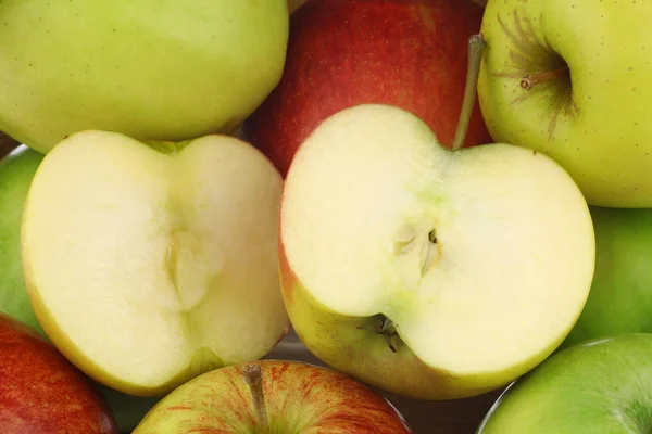 混合新鮮なリンゴと 1 カット — ストック写真