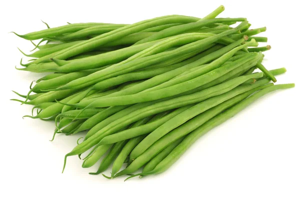 小さくて細長い緑豆 (インゲン ヴェール) — ストック写真