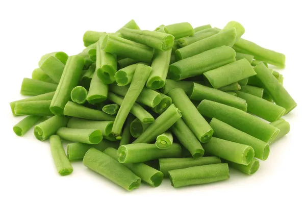 Corte pequenos e esbeltos feijões verdes (feijão-verde ) — Fotografia de Stock