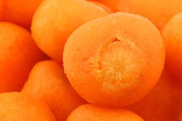 Декоративные зимние мячи из моркови — стоковое фото