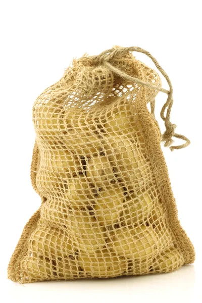 Batatas-semente holandesas recém-colhidas (krieltjes) em saco de serapilheira — Fotografia de Stock