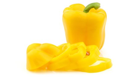 Taze sarı çan pepper(capsicum) ve bir kesim