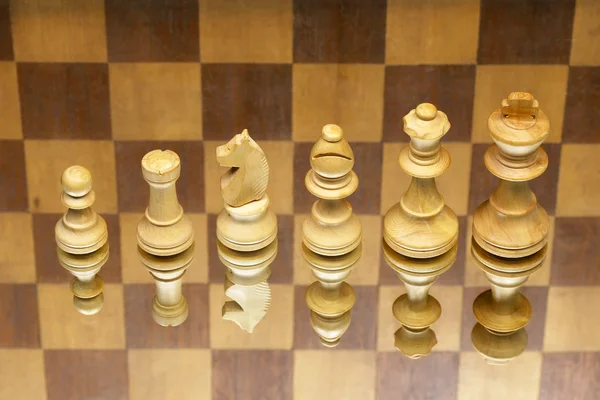 Witte schaakstukken — Stockfoto