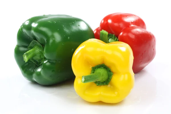 Pimenta vermelha, amarela e verde — Fotografia de Stock