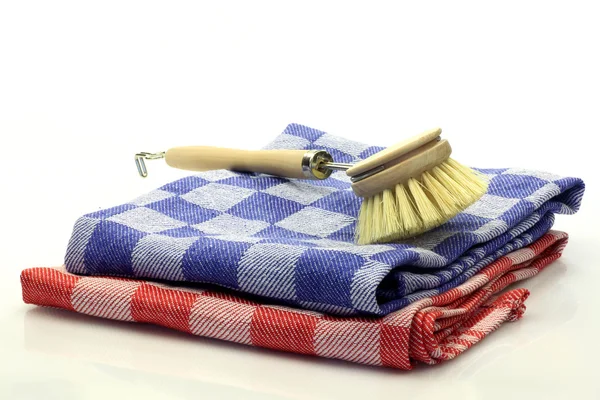 Nádobí Mycí kartáč na vinobraní ručníky — Stock fotografie