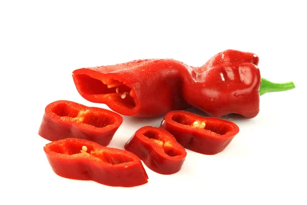 Peperoni rossi dolci appena tagliati — Foto Stock