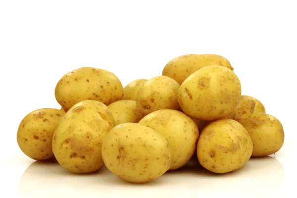 Kilka małych ziemniaków — Zdjęcie stockowe