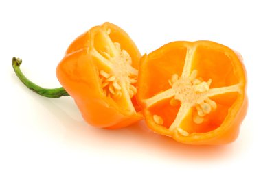 Baharatlı sıcak kesilmiş adjuma biber(Capsicum chinense )