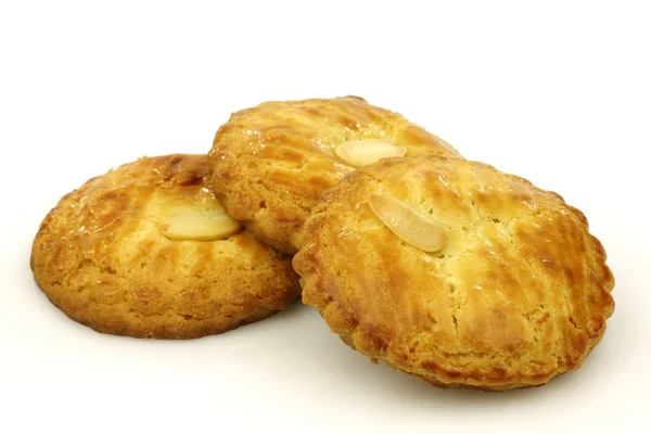 Nederlandse traditionele cookies genaamd "gevulde koek" — Stockfoto
