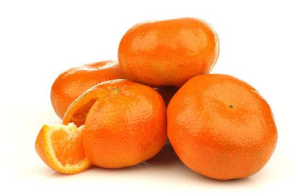 Bunch of fresh tangerines