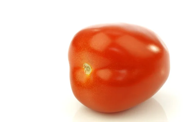 Färsk och färgglada italienska plommon tomater — Stockfoto