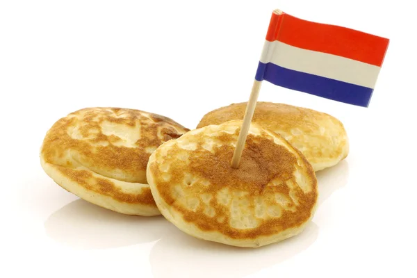 Freshly baked traditional Dutch mini pancakes called "poffertjes" — Stock Photo, Image