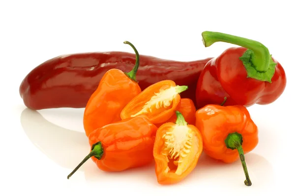Sweet and hot peppers — Stock Photo, Image