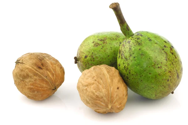 Fresh walnuts (Juglans regia) — Stock Photo, Image