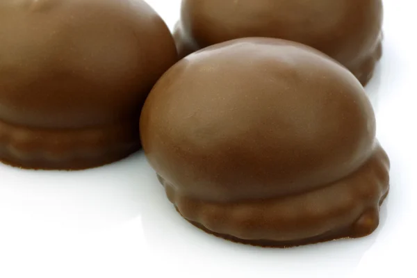 Süß gefüllte Schokolade Sahnetorten — Stockfoto