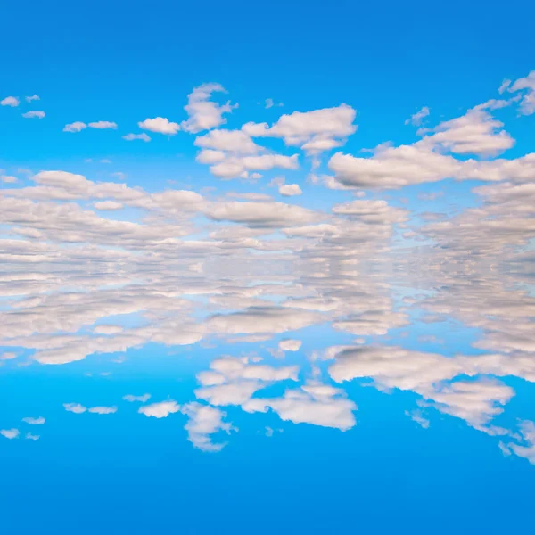 Blue sky reflextion 02 — Stock Photo, Image
