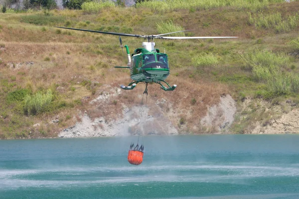 Tűzoltó helikopter Stock Kép
