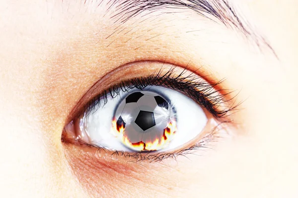 Bola de futebol fogo no olho — Fotografia de Stock