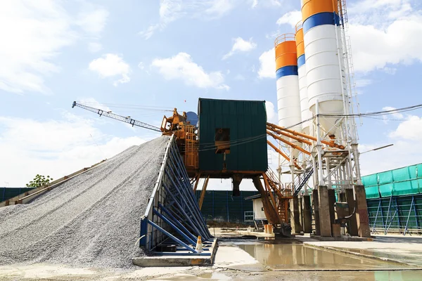 Mobiele fabriek voor de productie van beton — Stockfoto