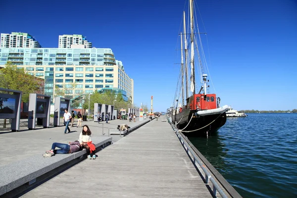 Frente al puerto de Toronto —  Fotos de Stock