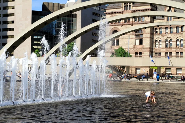 Nathan Phillips Square — Stock Photo, Image