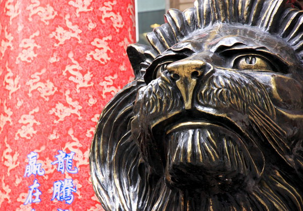 Статуя Льва и традиционное китайское происхождение
