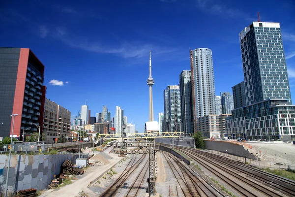 Toronto skyline en spoorweg — Stockfoto
