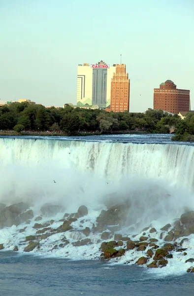Niagarafälle und Casino — Stockfoto