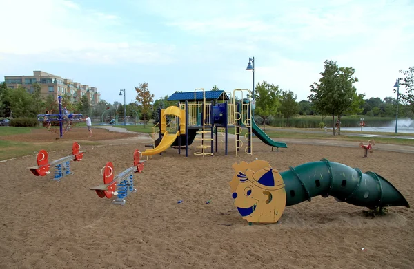 Parque infantil urbano — Foto de Stock